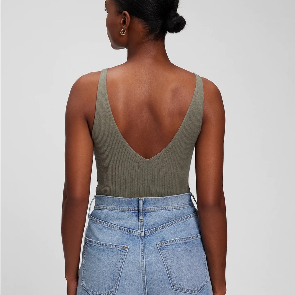 GAP Double V Neck Rib Tank - Picture 4 of 4